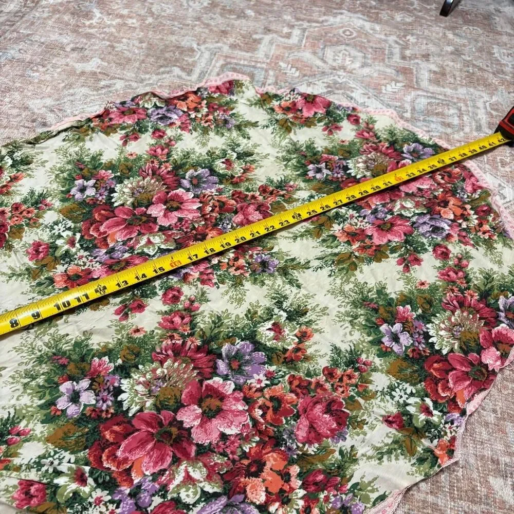 Vintage Cottage Fairy Feminine Oval Floral Table Cloth
